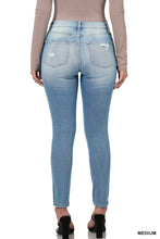 Load image into Gallery viewer, Dana Skinny Jeans
