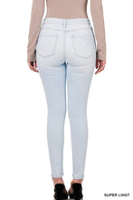 Load image into Gallery viewer, Light Wash Skinny Denim
